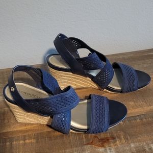 Womens navy sandals